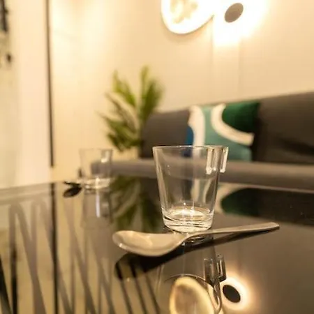 Apartment Ag5 Joli Cosy, Proche Mer, Wifi Nizza